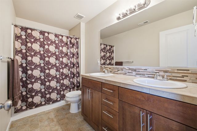 24034 221st Lane SE, Maple Valley, WA 98038