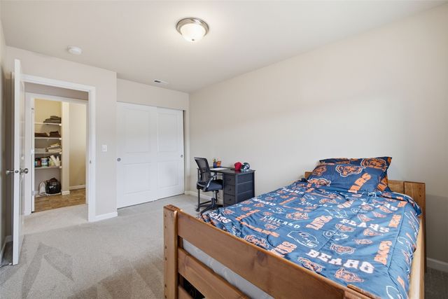 24034 221st Lane SE, Maple Valley, WA 98038