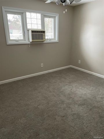 6820 FREDMOOR Drive, Troy, MI 48098