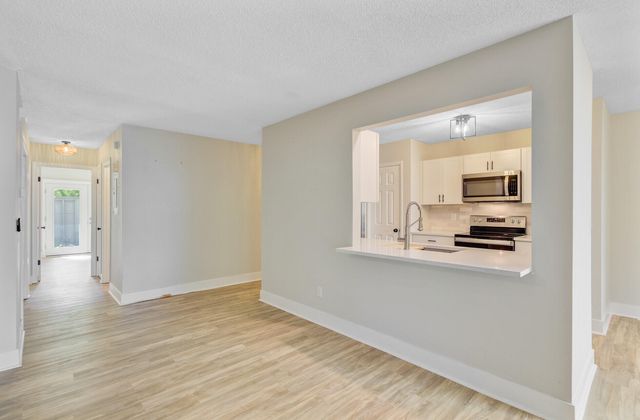 1001 Waterwood Drive, Goose Creek, SC 29445