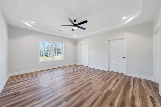 380 Parford LN, Moneta, VA 24121