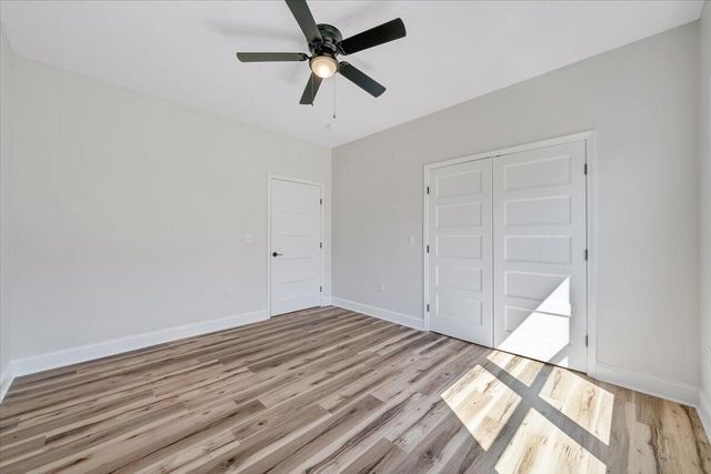 380 Parford LN, Moneta, VA 24121