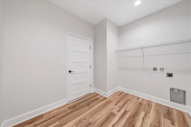 380 Parford LN, Moneta, VA 24121