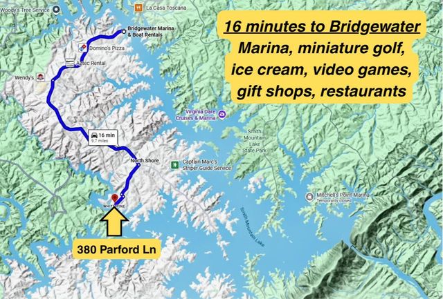 380 Parford LN, Moneta, VA 24121