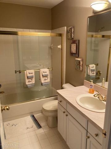 15437 Pebble Pointe Drive, Clinton Twp, MI 48038