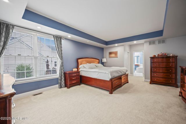 6 Huggins Lane, Manalapan, NJ 07726