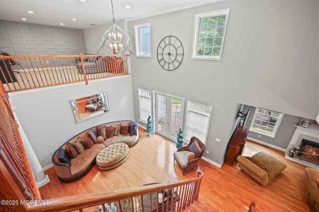 6 Huggins Lane, Manalapan, NJ 07726