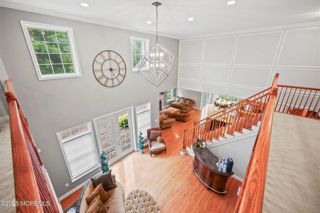 6 Huggins Lane, Manalapan, NJ 07726
