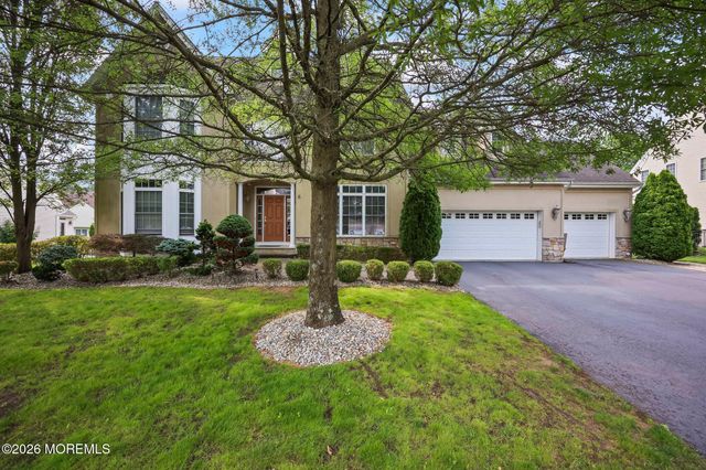 6 Huggins Lane, Manalapan, NJ 07726