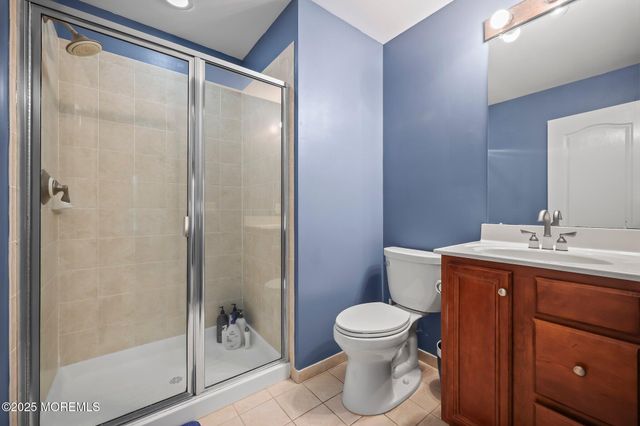 6 Huggins Lane, Manalapan, NJ 07726