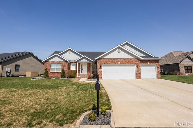 260 Emerald Way W, Granite City, IL 62040