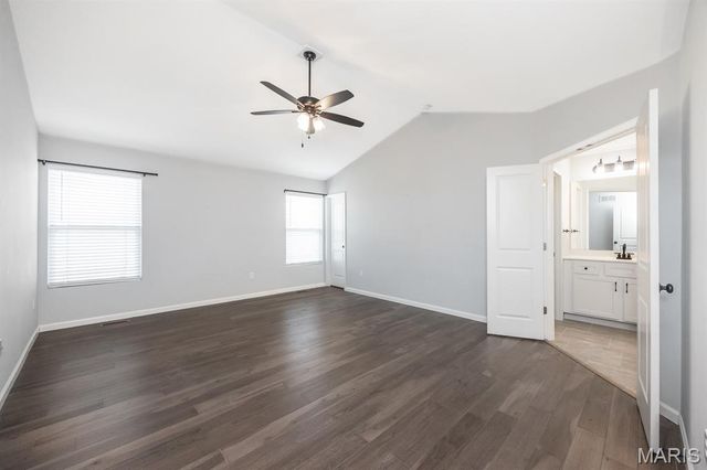 260 Emerald Way W, Granite City, IL 62040