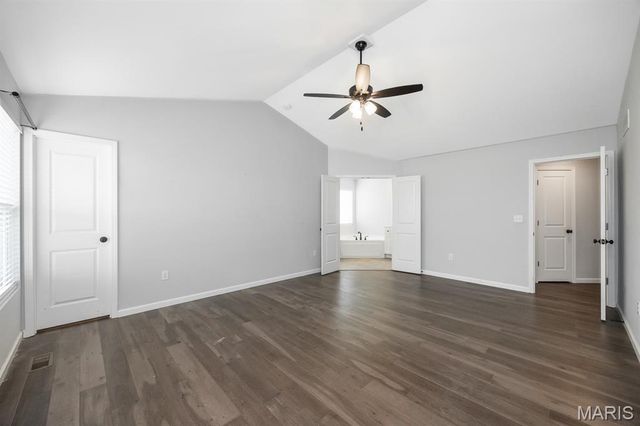 260 Emerald Way W, Granite City, IL 62040