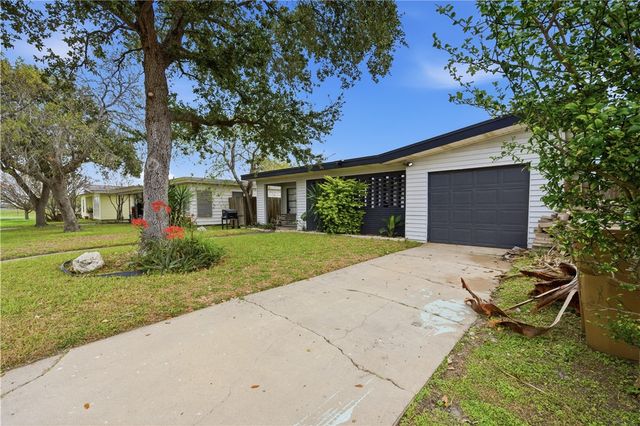 4345 Amherst Dr, Corpus Christi, TX 78412