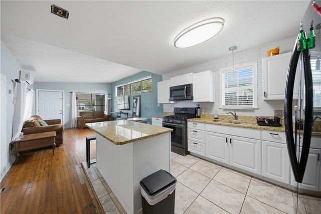 4345 Amherst Dr, Corpus Christi, TX 78412