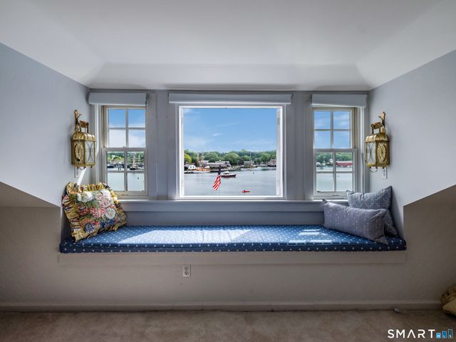 20 Grove Avenue, Groton, CT 06355