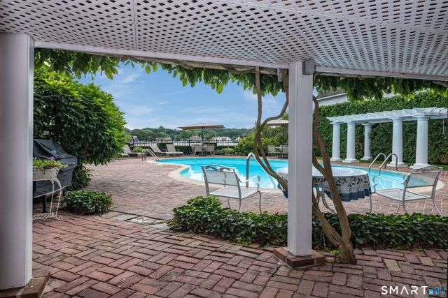 20 Grove Avenue, Groton, CT 06355