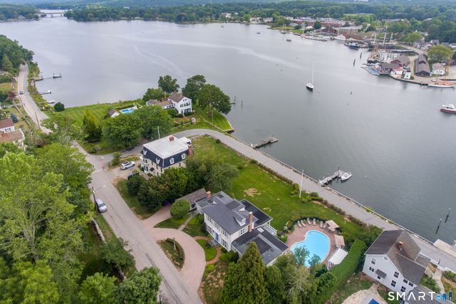 20 Grove Avenue, Groton, CT 06355