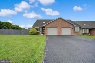 1248 PROGRESS RD, Chambersburg, PA 17201