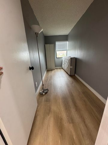 9355 SW 8th Street SW 310, Boca Raton, FL 33428