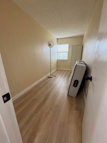 9355 SW 8th Street SW 310, Boca Raton, FL 33428