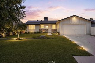 2804 Pomona, Bakersfield, CA 93305