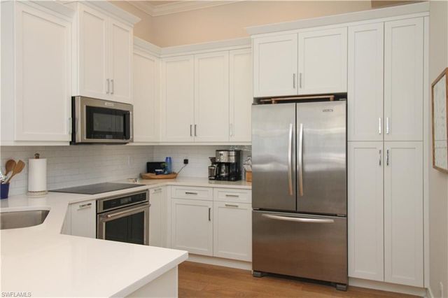 453 8th AVE S 106, Naples, FL 34102