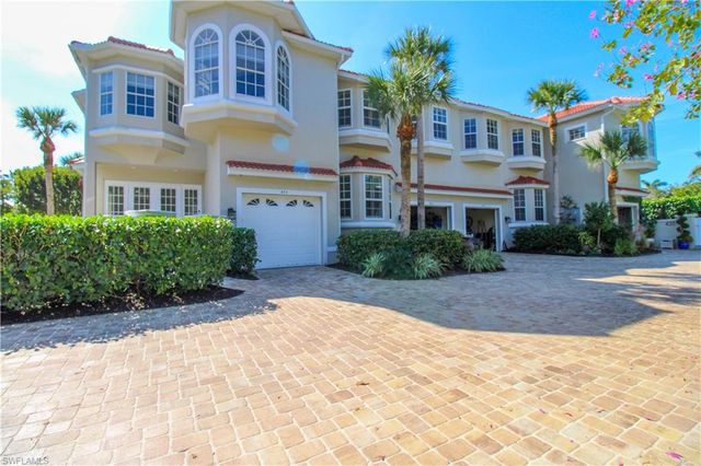 453 8th AVE S 106, Naples, FL 34102
