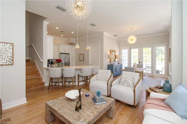 453 8th AVE S 106, Naples, FL 34102