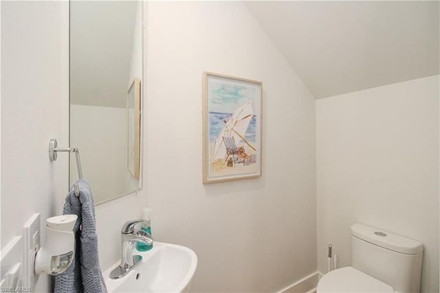 453 8th AVE S 106, Naples, FL 34102