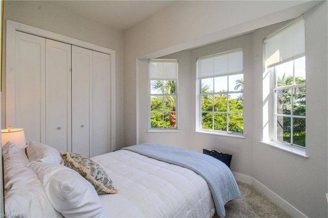 453 8th AVE S 106, Naples, FL 34102
