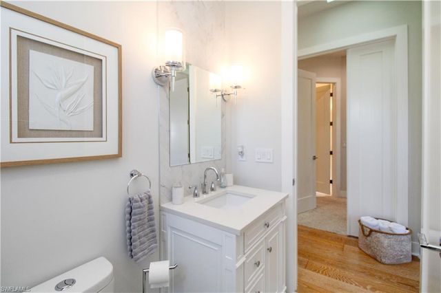 453 8th AVE S 106, Naples, FL 34102
