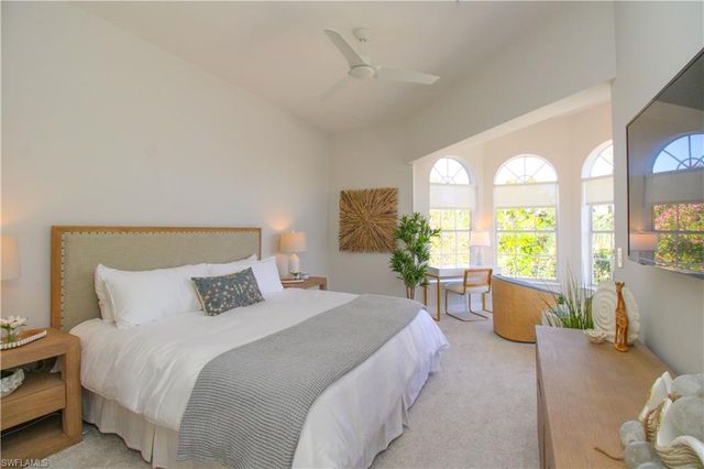453 8th AVE S 106, Naples, FL 34102
