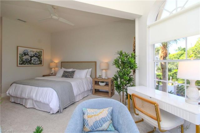 453 8th AVE S 106, Naples, FL 34102