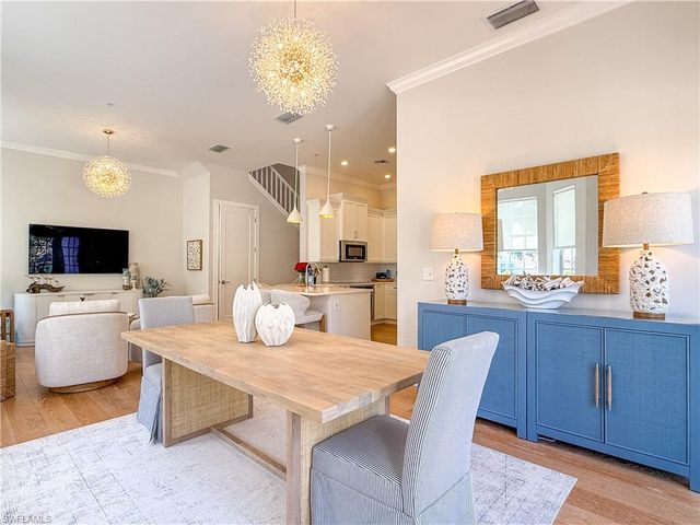 453 8th AVE S 106, Naples, FL 34102