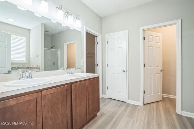 71 AUBURN OAKS Road W, Jacksonville, FL 32218