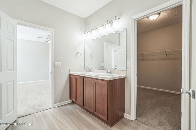 71 AUBURN OAKS Road W, Jacksonville, FL 32218