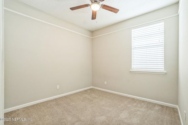 71 AUBURN OAKS Road W, Jacksonville, FL 32218