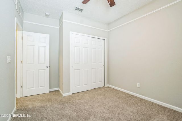 71 AUBURN OAKS Road W, Jacksonville, FL 32218