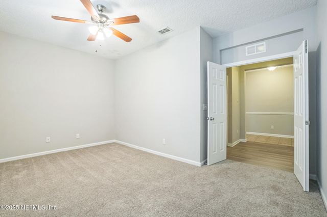 71 AUBURN OAKS Road W, Jacksonville, FL 32218
