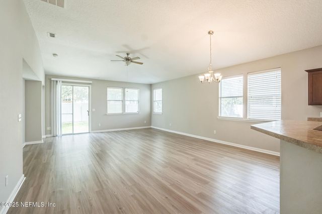 71 AUBURN OAKS Road W, Jacksonville, FL 32218