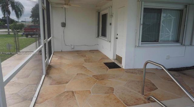 328 Riverdale Rd, Palm Springs, FL 33461