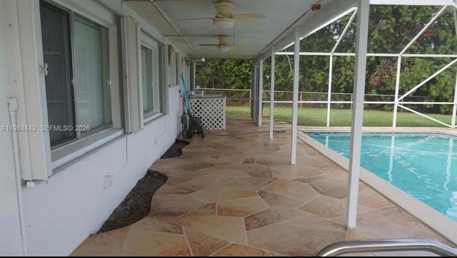 328 Riverdale Rd, Palm Springs, FL 33461