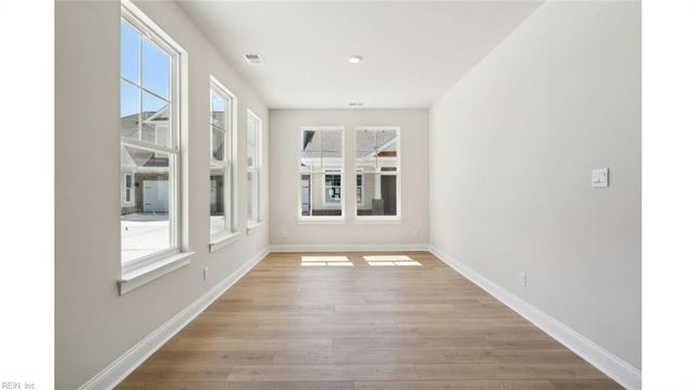 2144 Edwin DR, Chesapeake, VA 23322