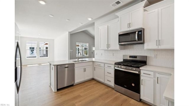 2144 Edwin DR, Chesapeake, VA 23322