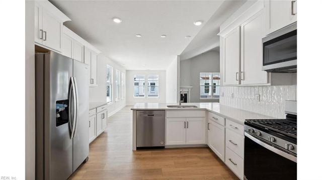 2144 Edwin DR, Chesapeake, VA 23322