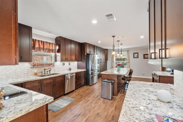 3623 Shore Shadows Drive, Crosby, TX 77532