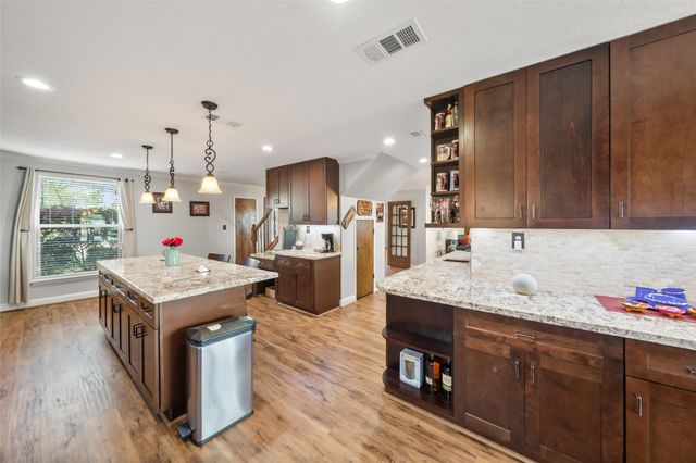 3623 Shore Shadows Drive, Crosby, TX 77532