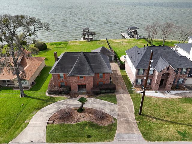 3623 Shore Shadows Drive, Crosby, TX 77532