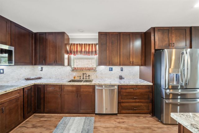 3623 Shore Shadows Drive, Crosby, TX 77532